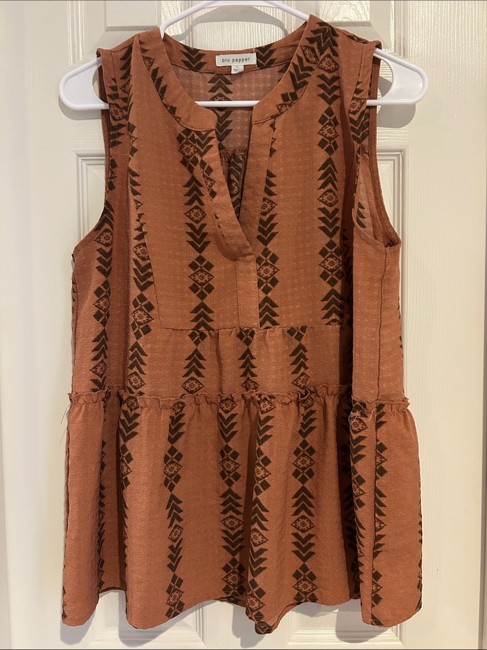 ⚜️ Blu Pepper Rust Brown Aztec Print Tank